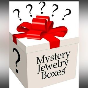 - Jewelry mystery, box 4 items silver, and GOLD
